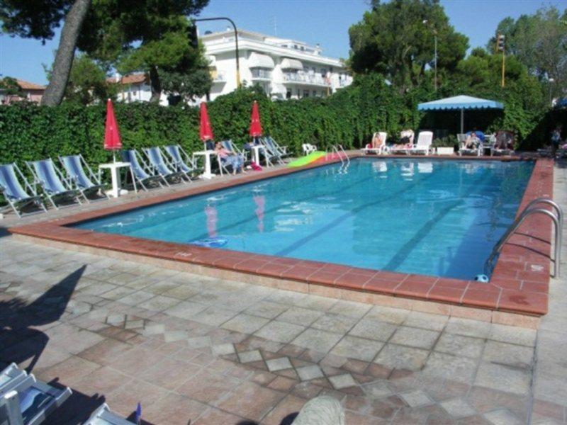 Hotel D'Annunzio Lido di Jesolo Eksteriør billede